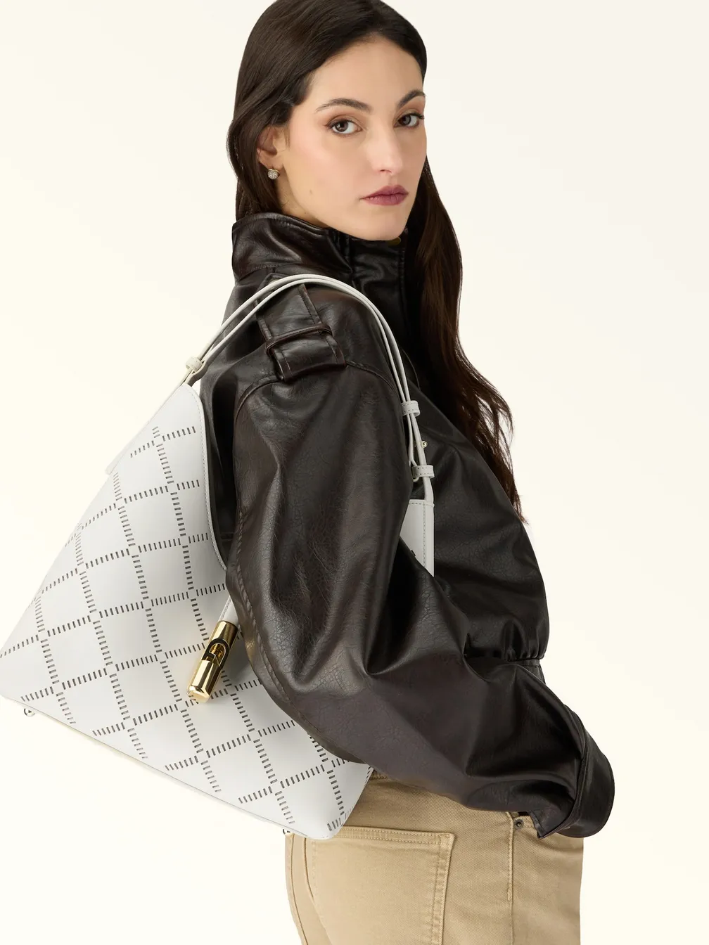 Buy: Women Bag FURLA Goccia M Hobo Marshmallow White from