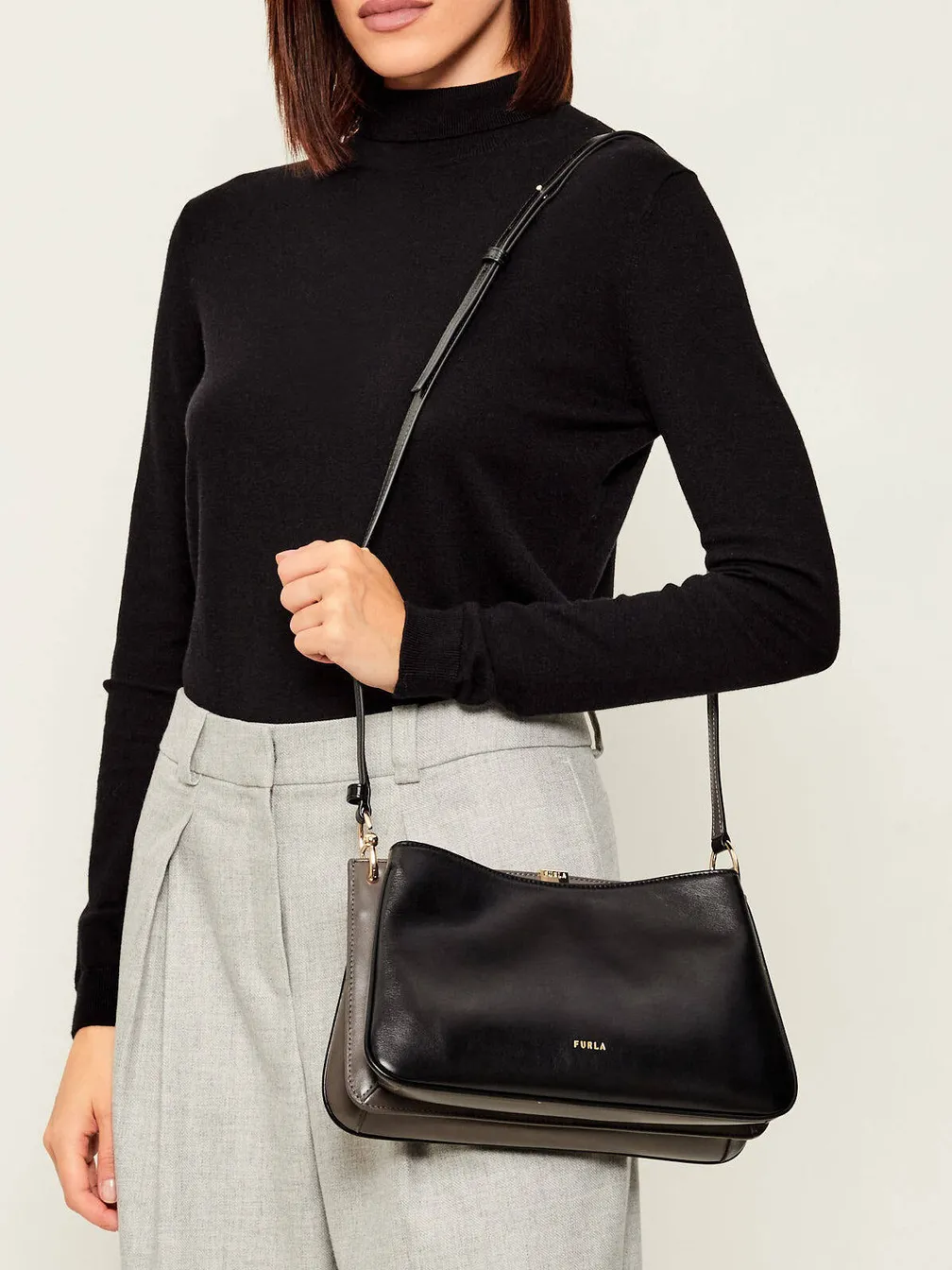 ❤️新作♣︎♣︎FURLA AGATA ショルダーバッグ Buy: Women Bag FURLA Agata Black from Podiumriga.lv online shop