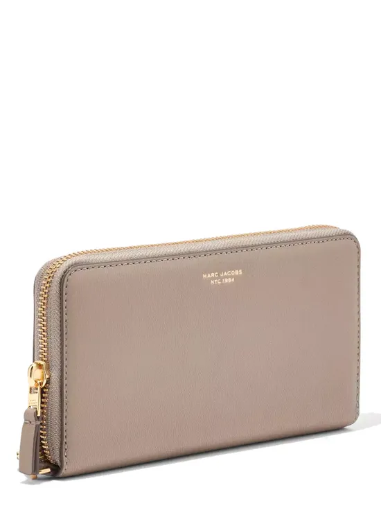 MARC JACOBS buy in the online store podiumriga.lv. MARC